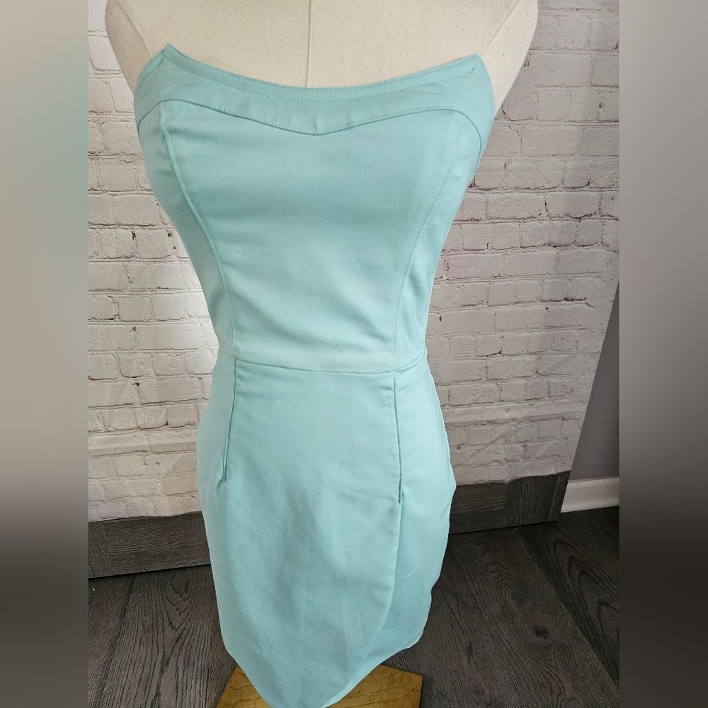 Revolve Funktional Hi-Res Curved Dress in Hi-Res Cyan | Small | EUC